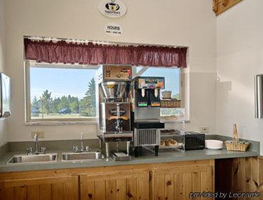 Northwoods Inn And Suites Ely Restaurant photo