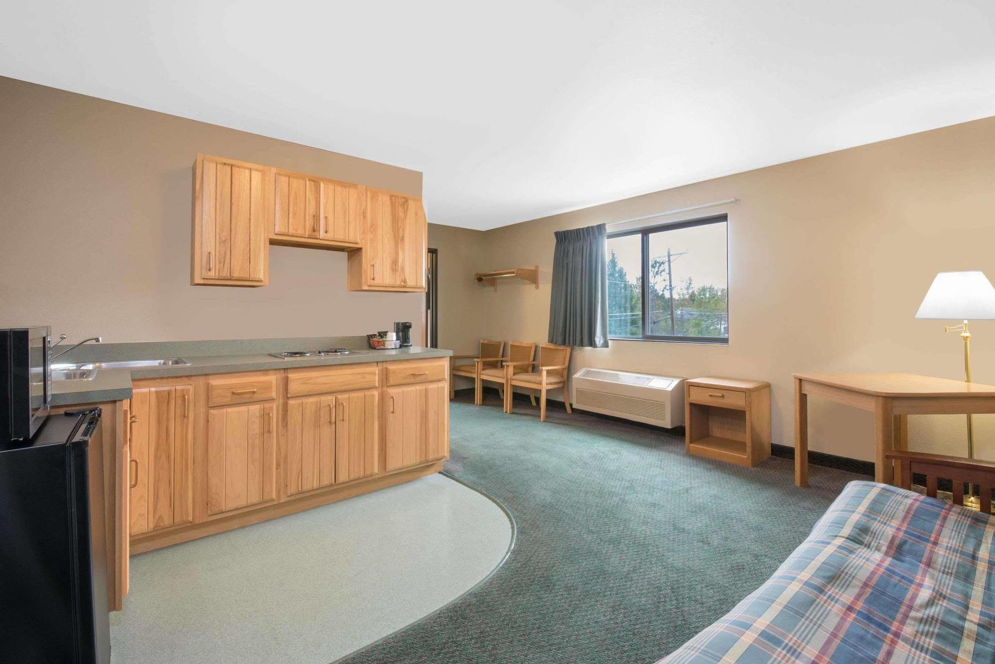 Northwoods Inn And Suites Ely Extérieur photo